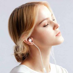 AURICULARES BLANCO CON CABLE 2