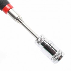 RECOGEDOR EXTENSIBLE CON LUZ MAGNÉTICO  2