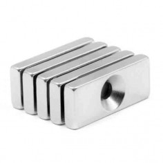 IMÁN PARA ATORNILLAR 30x12x4mm 2