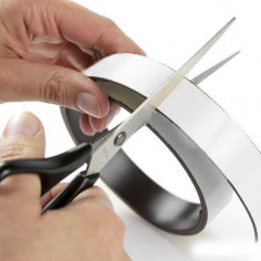 CINTA MAGNÉTICA ADHESIVA 20 mm GROSOR 1 mm 2