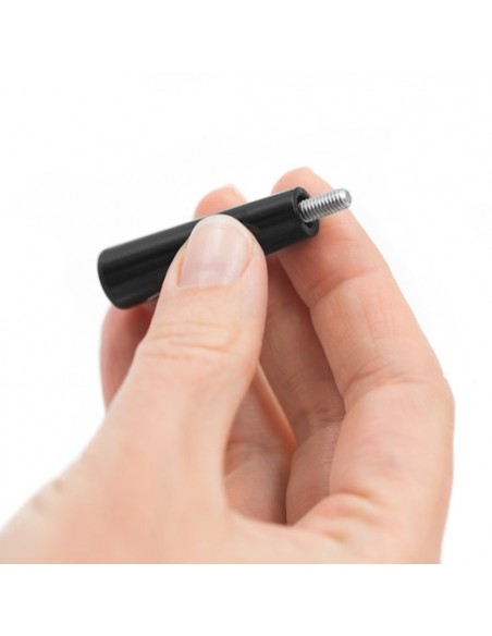 Mango de plástico con vástago roscado M4 – comparativa