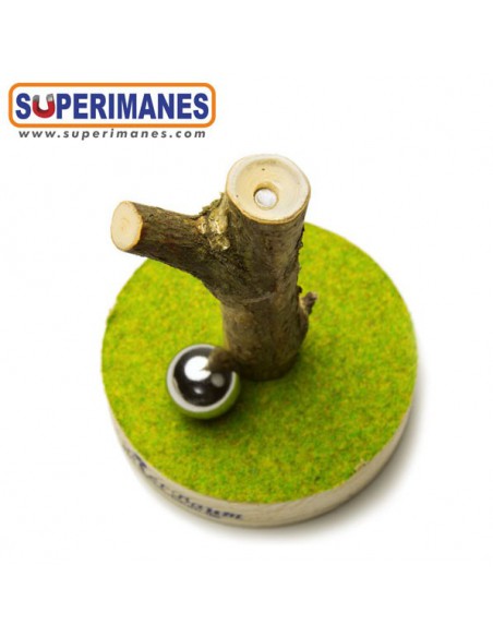 ÁRBOL RECOGECHAPAS CON IMÁN BOLA 