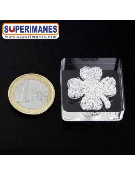 IMÁN DECORATIVO TREBOL SWAROVSKI