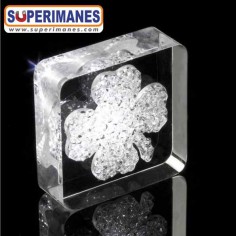 IMÁN DECORATIVO TREBOL SWAROVSKI