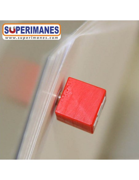 IMANES DECORATIVO ROJO CRUZ BLANCA