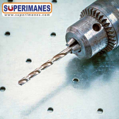 *BAJA* TALADROS EN PLANCHAS METÁLICAS